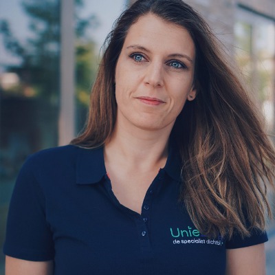 portret-Debby Rikken